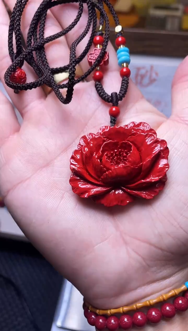 天然辰砂牡丹花毛衣链
