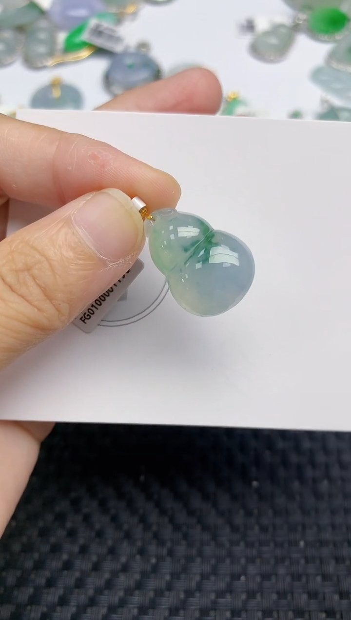 颈饰18K金镶嵌翡翠天然缅甸A货翡翠百元以上9元证书费自理