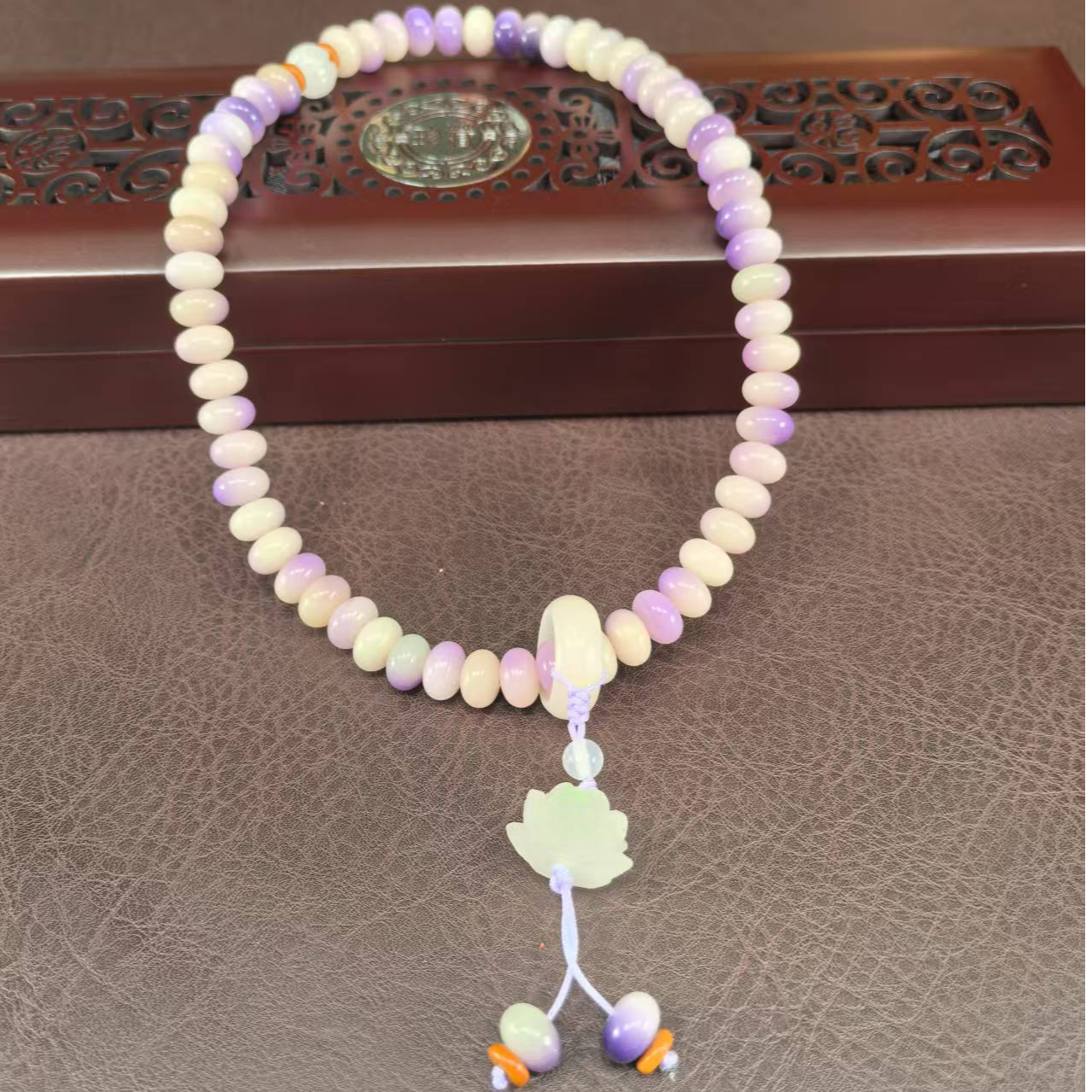 MK545紫瓢花夜光莲花菩提手串（无礼盒）