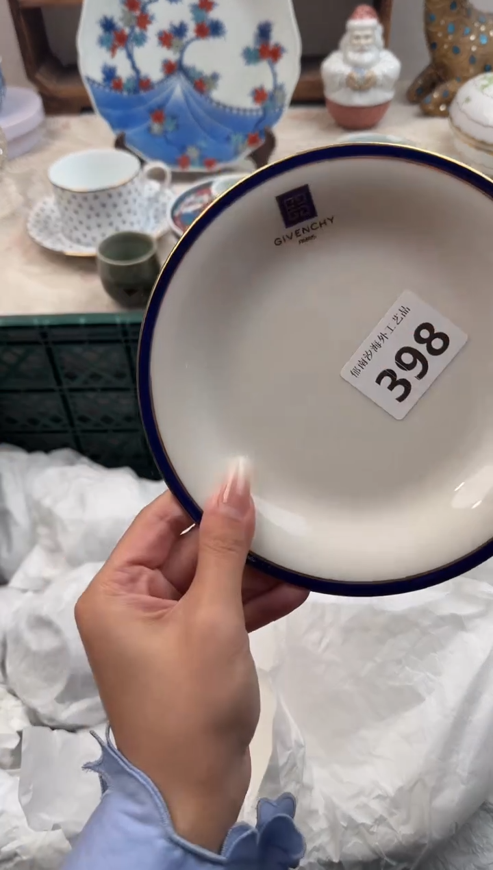 斑****睡E          398