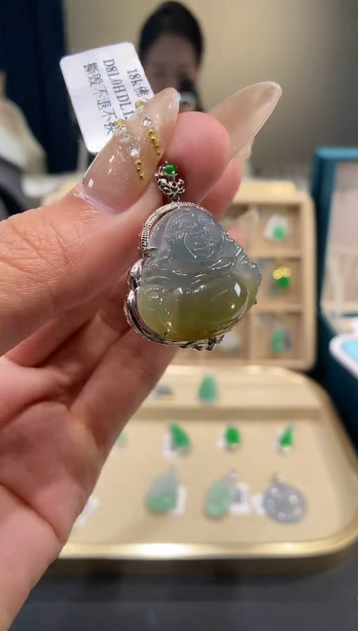 【闪购商品】翡翠吊坠(不含链)18K金镶嵌佛公