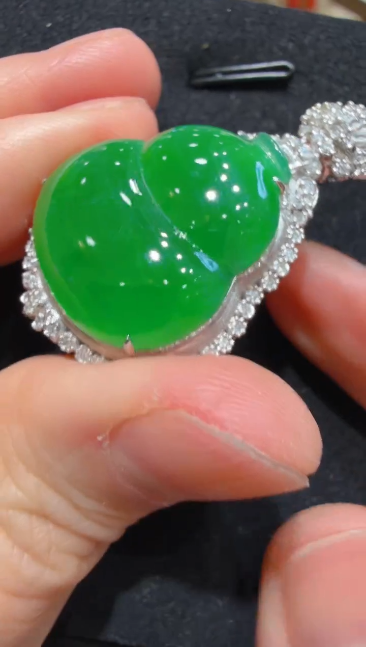 吊坠(不含链)18K金镶嵌翡翠多样性团购发一件