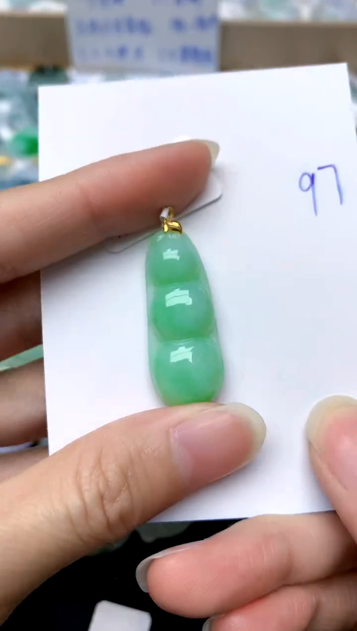 【闪购商品】翡翠颈饰18K金镶嵌97天然A货翡翠