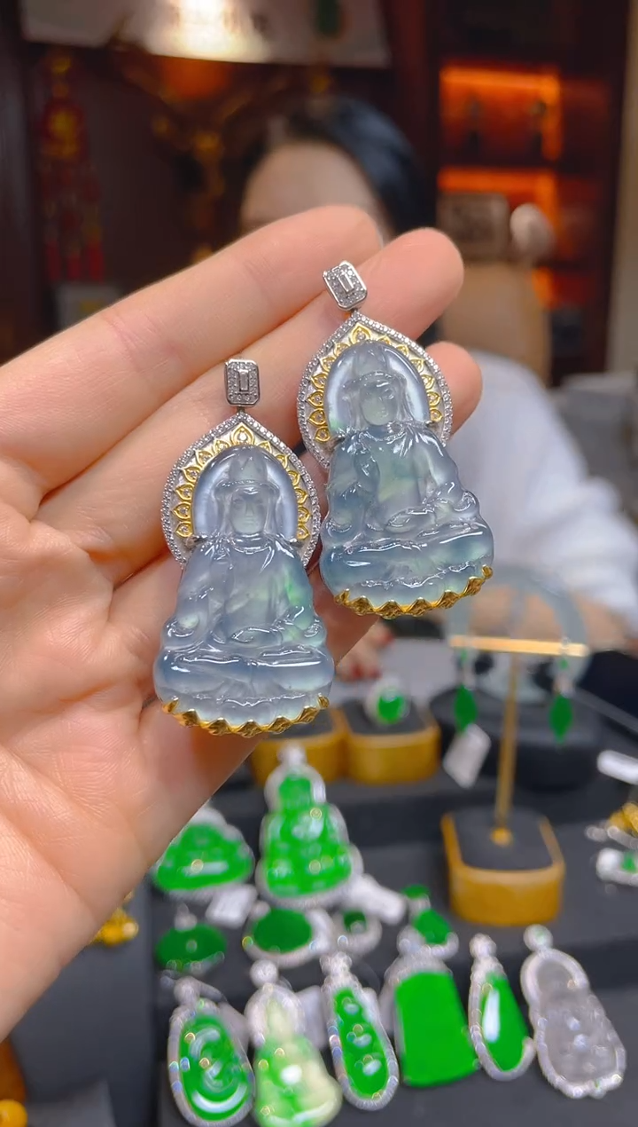 【闪购商品】翡翠颈饰银S925镶嵌68074天然A货翡翠观音