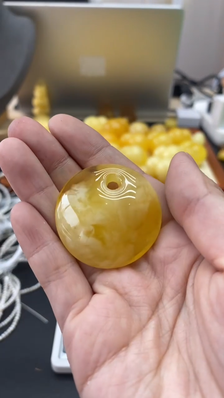 琥珀未镶嵌珠宝奇石2469