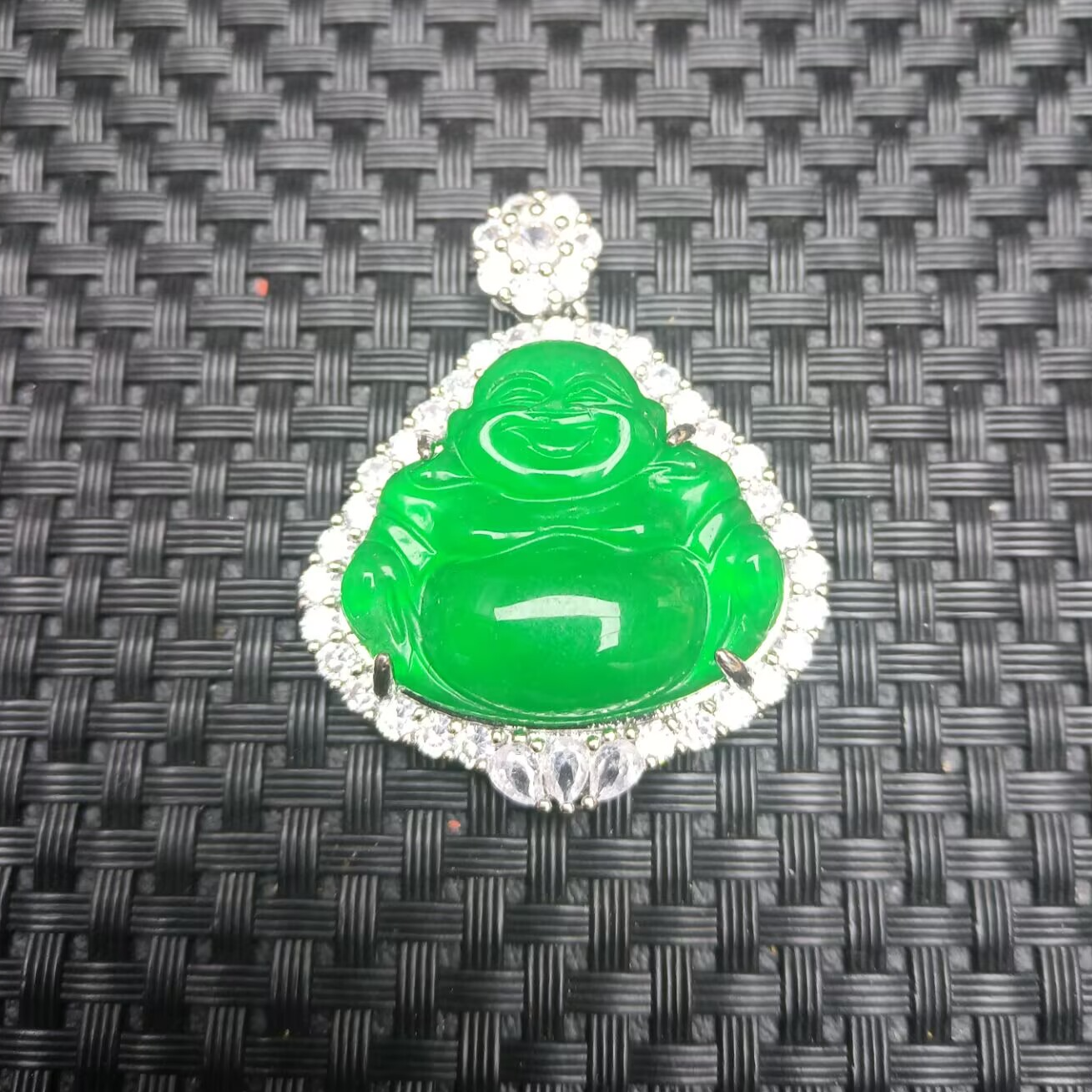 L113精品翡翠小号佛公吊坠