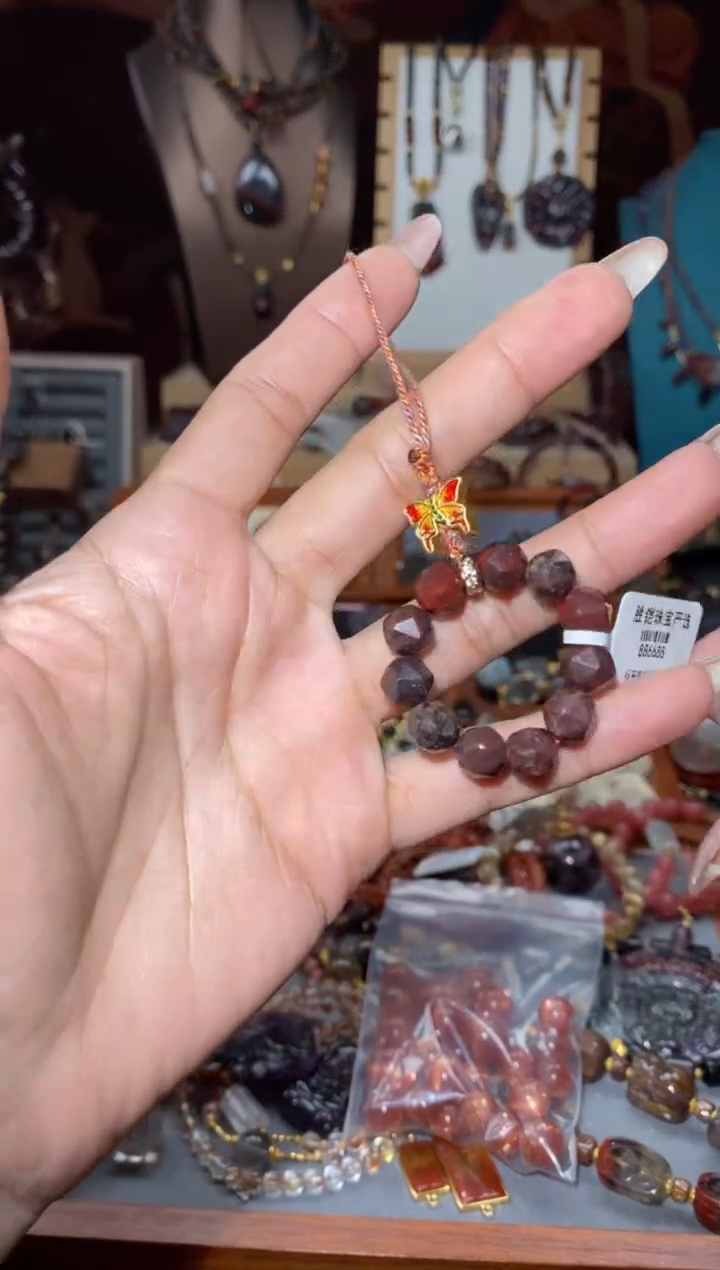 【闪购商品】水晶挂件未镶嵌红伊丁