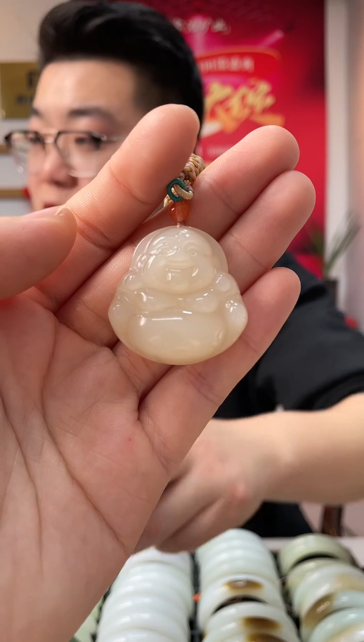 【闪购商品】和田玉颈饰未镶嵌藕粉佛公吊坠随机发一件