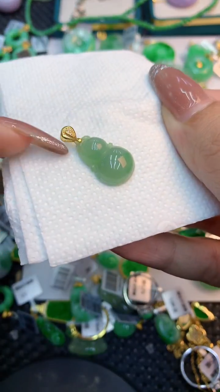 颈饰未镶嵌翡翠1