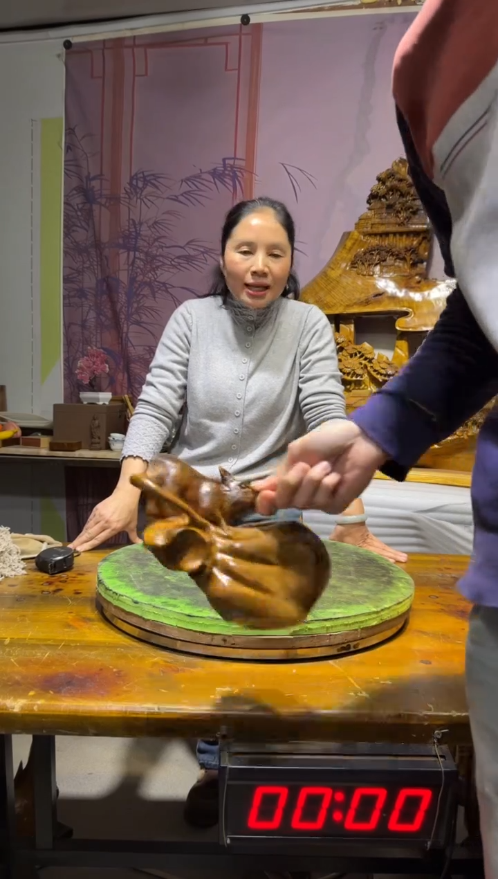 金丝楠今**事金丝楠木雕刻摆件