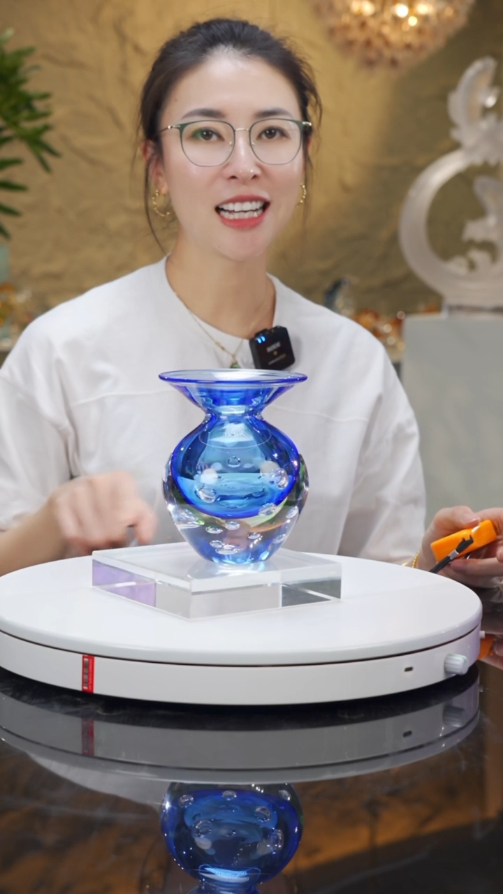 瓷片福利蓝色香薰瓶