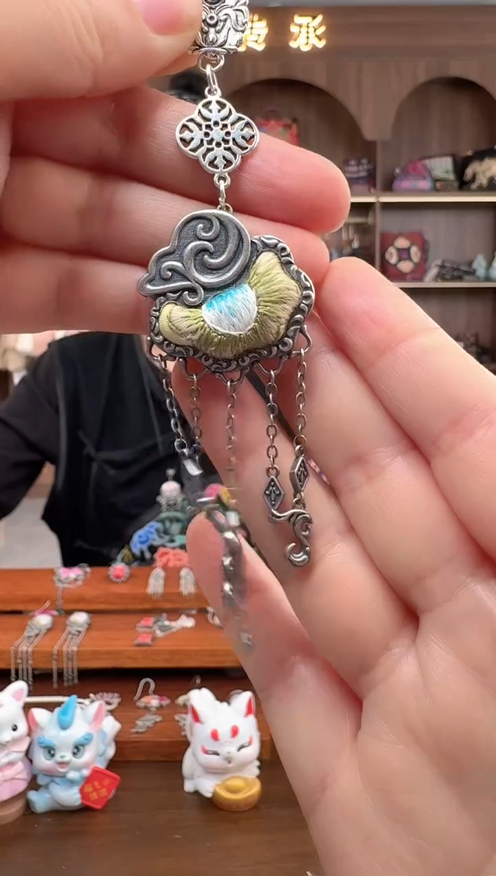 【闪购商品】织绣扶光苗绣传承126