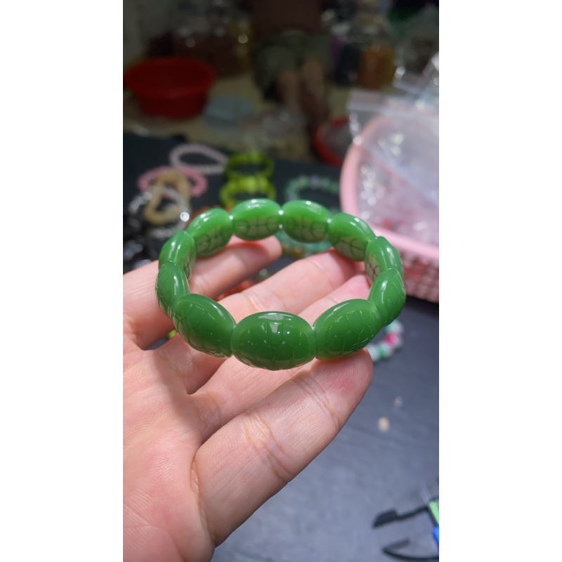 D 801 碧绿小甲天下手串