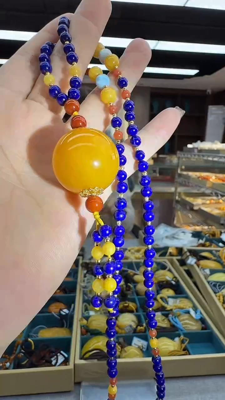 琥珀颈饰未镶嵌104秒拍号 假一罚三 