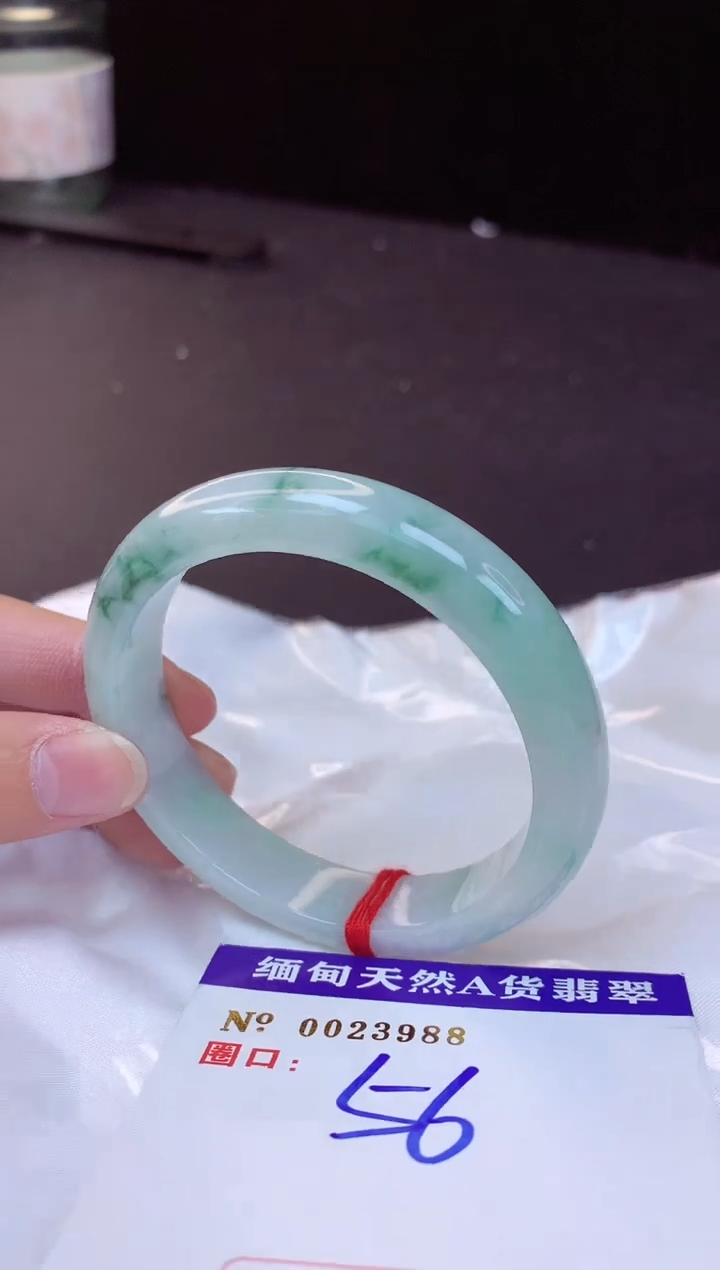 【闪购商品】翡翠手镯未镶嵌56+