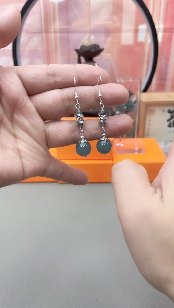 银S925镶嵌石英质玉（天山翠）耳坠h401