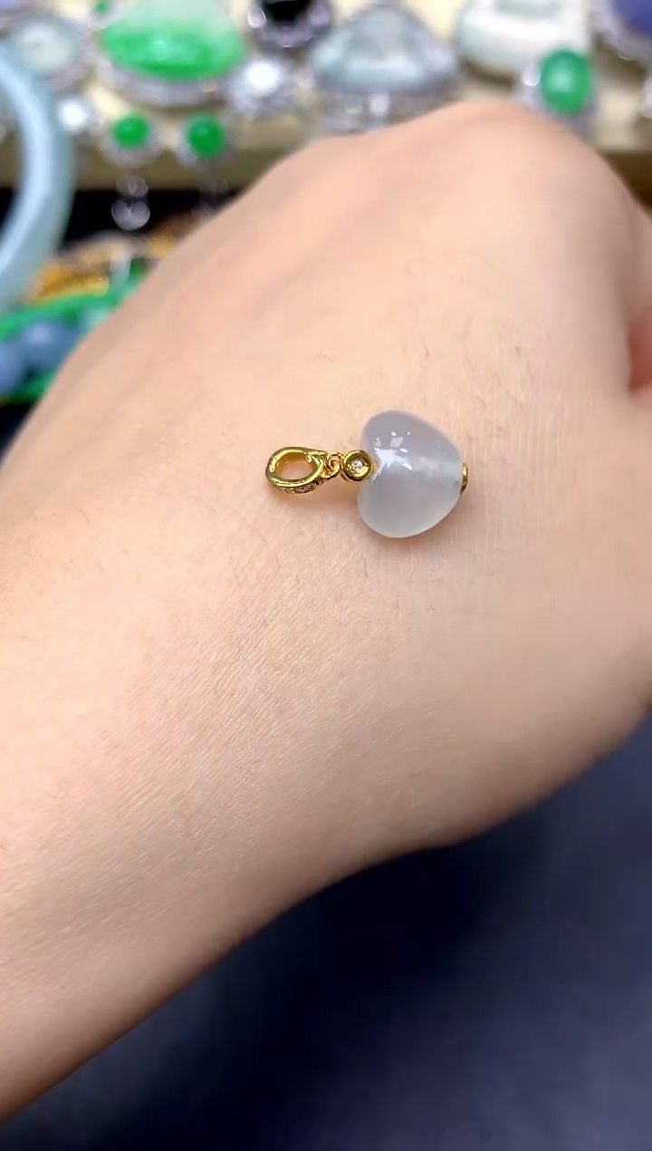 颈饰18K金镶嵌翡翠123 -中国好珍宝