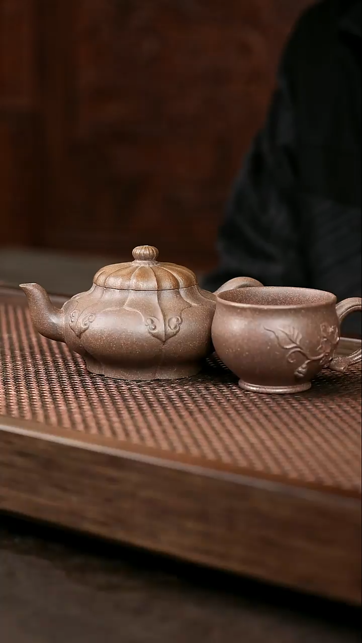 茶壶紫砂用****7岩中泥菱花壶+报春杯