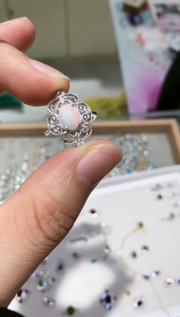 【闪购商品】欧泊戒指银S925镶嵌戒指