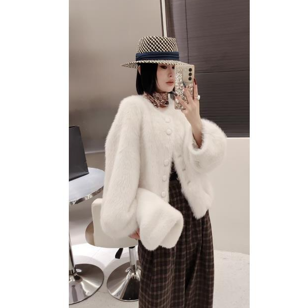 【小小专属】新款北欧小狐貂马蹄袖时尚极寒保暖赫本风设计师短外套