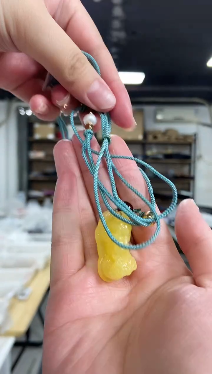 【闪购商品】蜜蜡裸石未镶嵌多样性发其一颜色微差