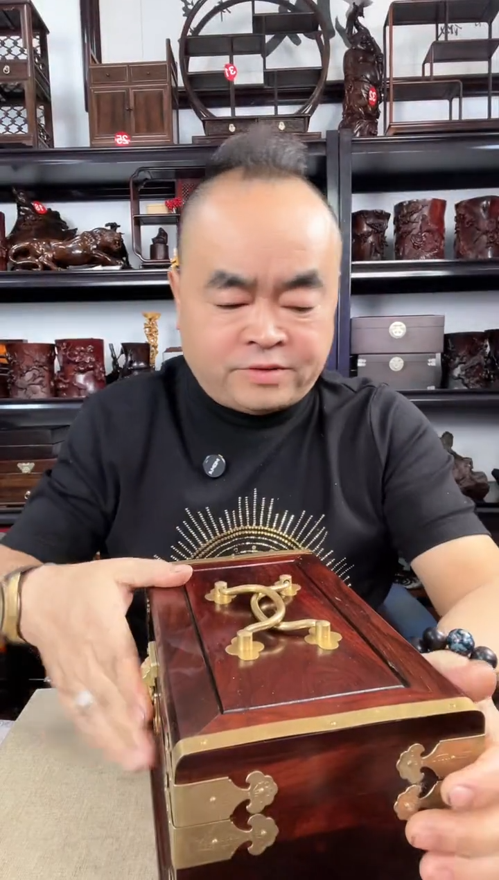 木602瑕疵老李红木工艺品