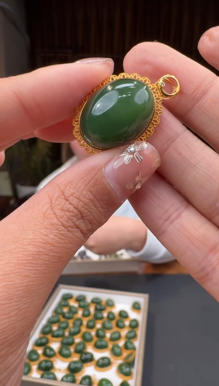 【闪购商品】和田玉14118K金镶嵌1.29冯总