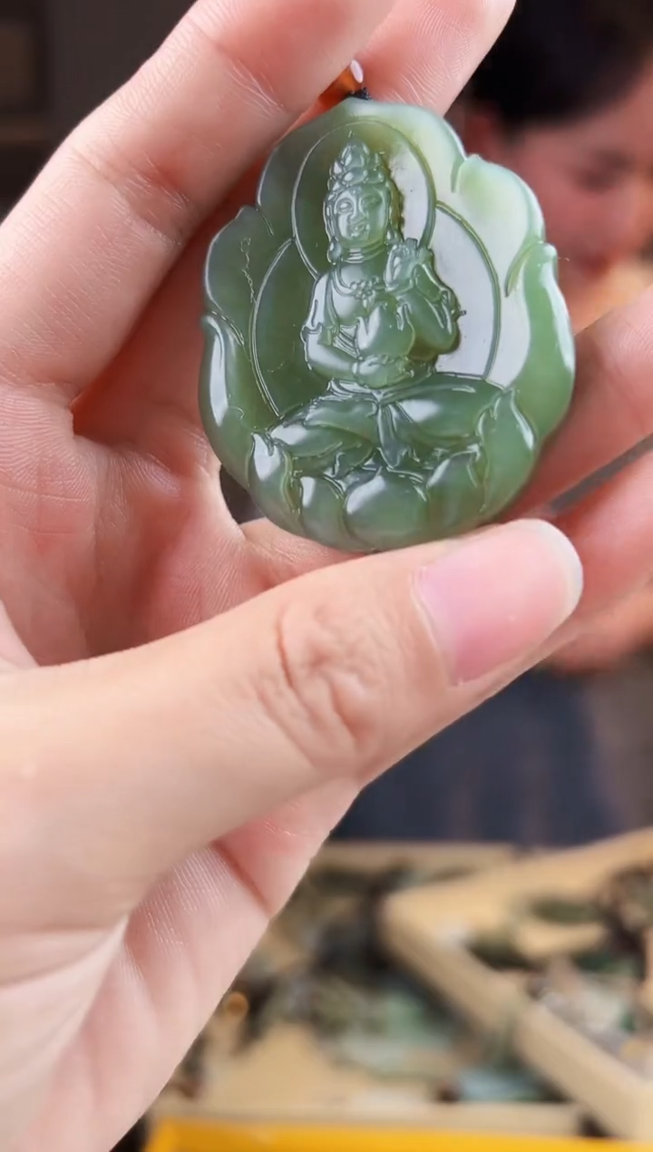 颈饰未镶嵌和田玉拍一发一，多样性发货