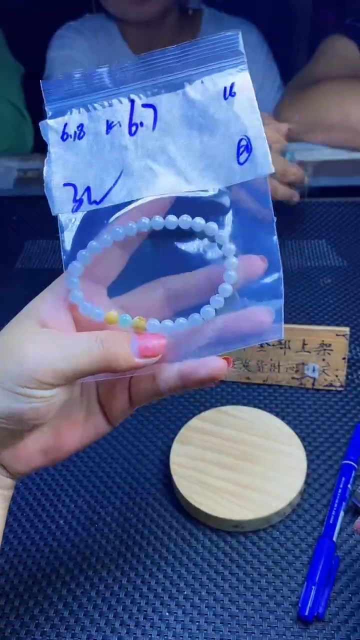 定制翡翠未镶嵌天然缅甸A货翡翠，多样性发货只发其一
