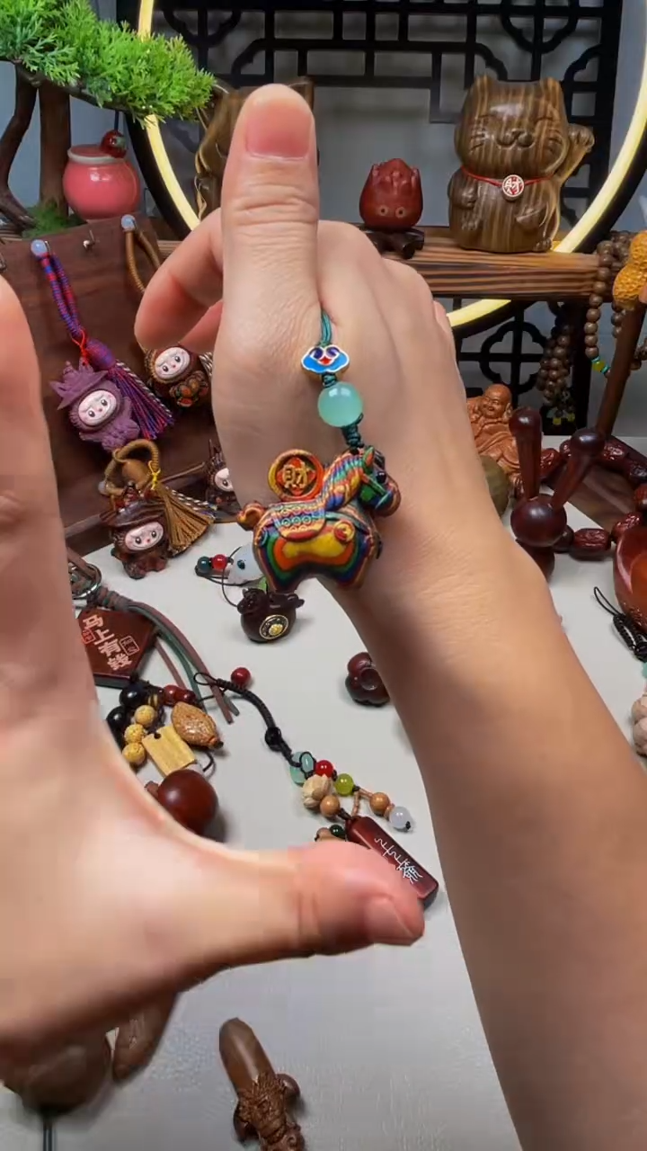 檀香木彩虹小马挂件