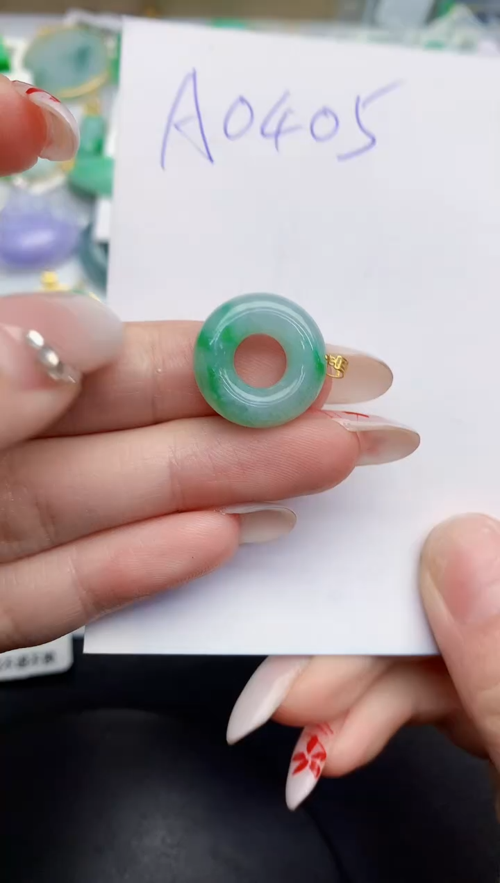 【闪购商品】翡翠颈饰18K金镶嵌0000000000