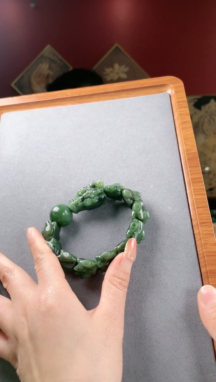 【闪购商品】和田玉手串未镶嵌龙手串