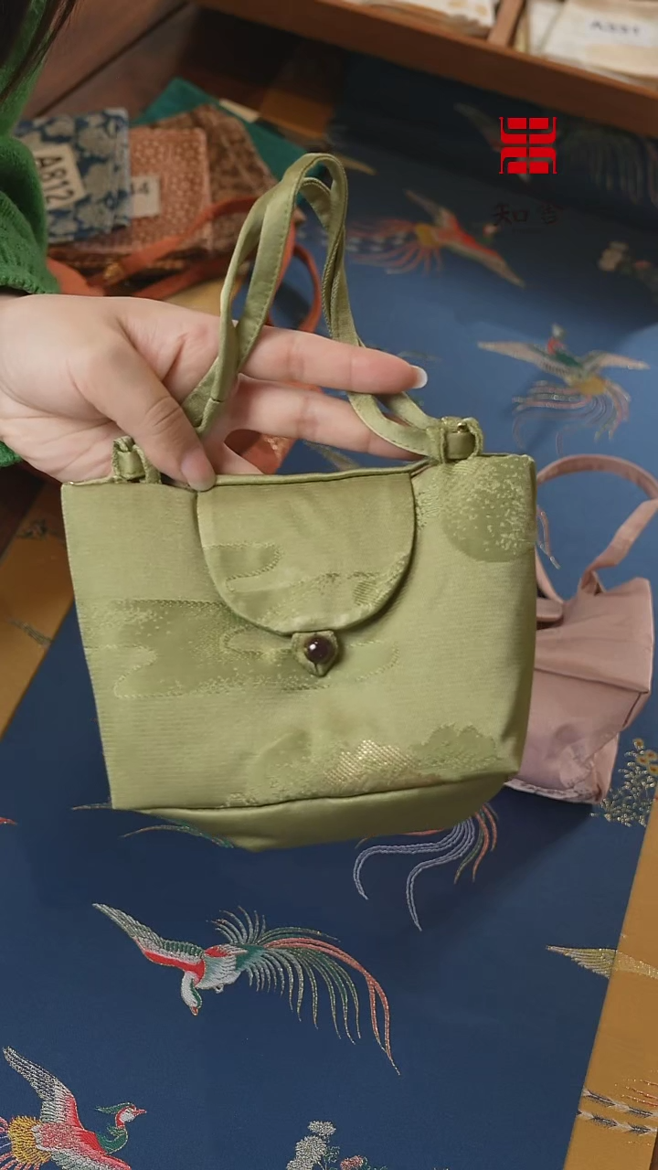 【闪购商品】包包··············