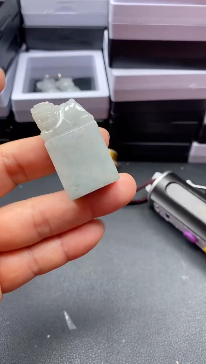 翡翠未镶嵌吊坠(不含链)2925