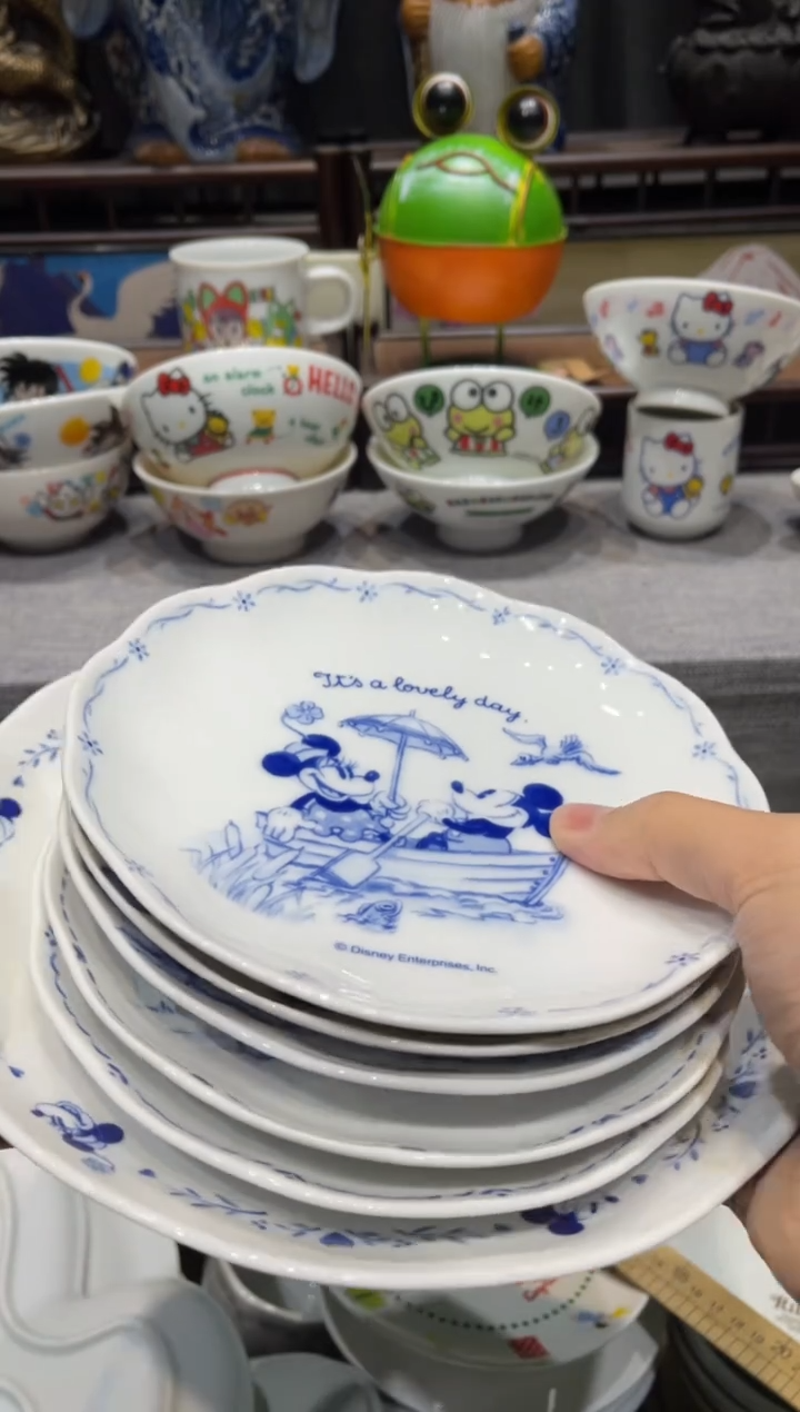 瓷片迪士尼盘子一套