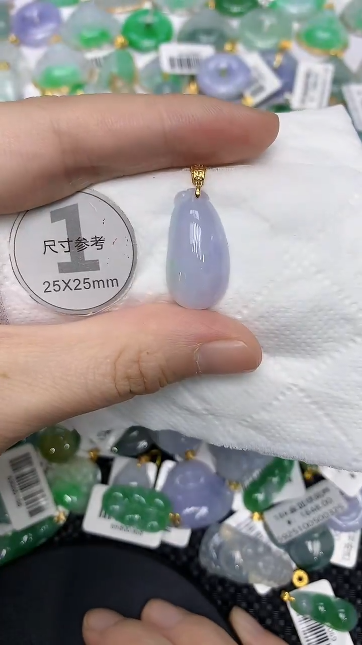 颈饰18K金镶嵌翡翠111111111