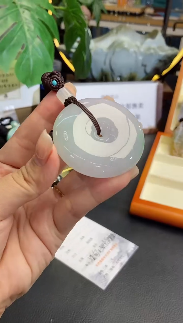 翡翠未镶嵌颈饰缅甸天然货翡翠