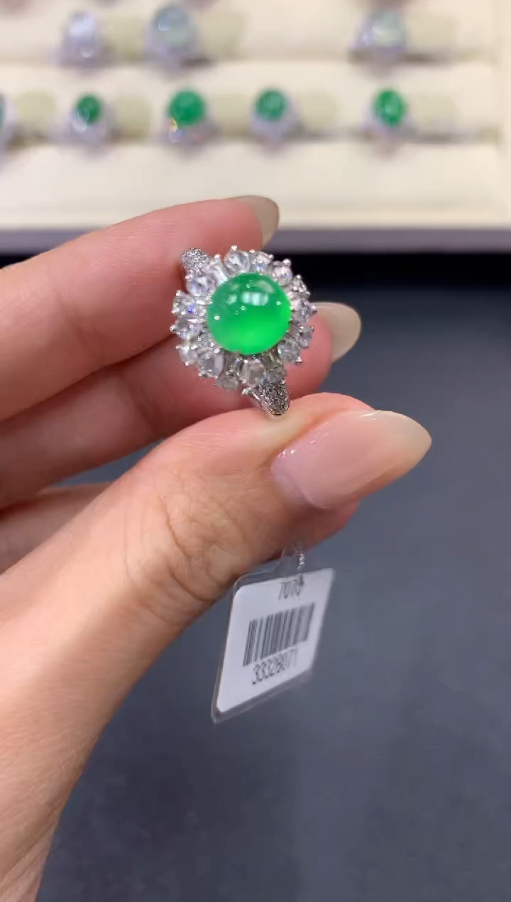 【闪购商品】翡翠戒指18K金镶嵌a233        