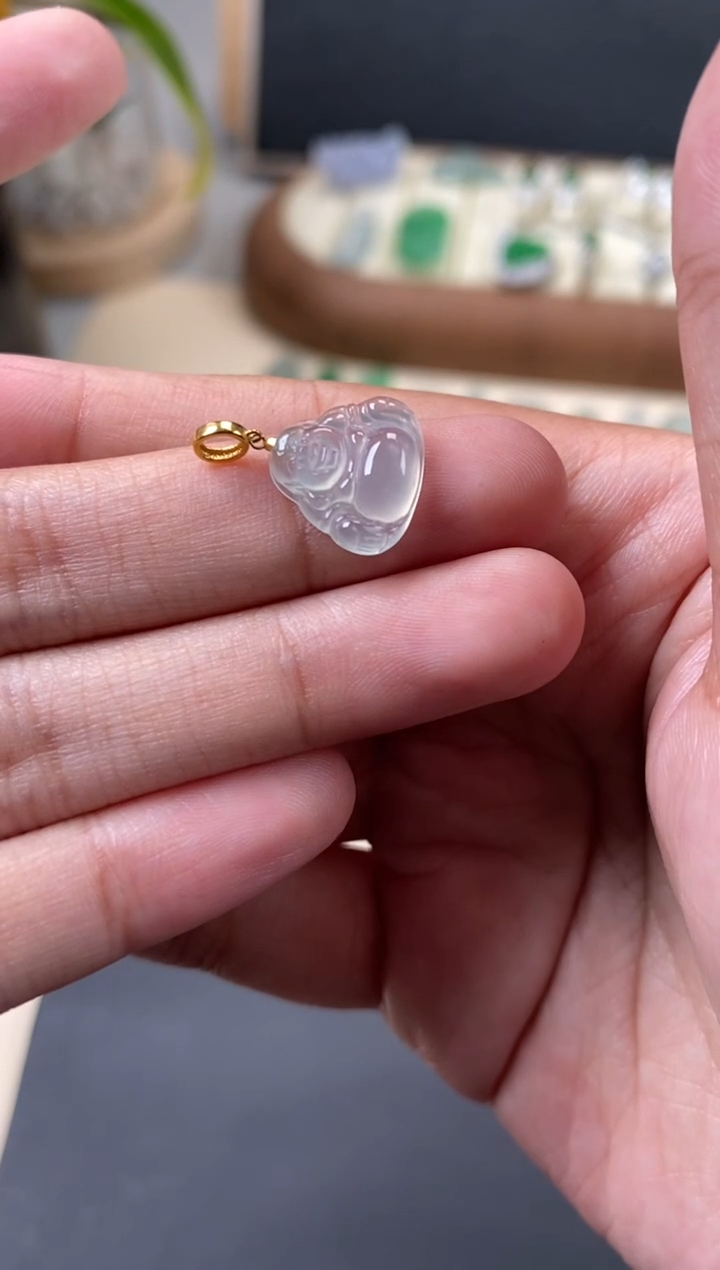 翡翠18K金镶嵌颈饰翡翠冰种佛公