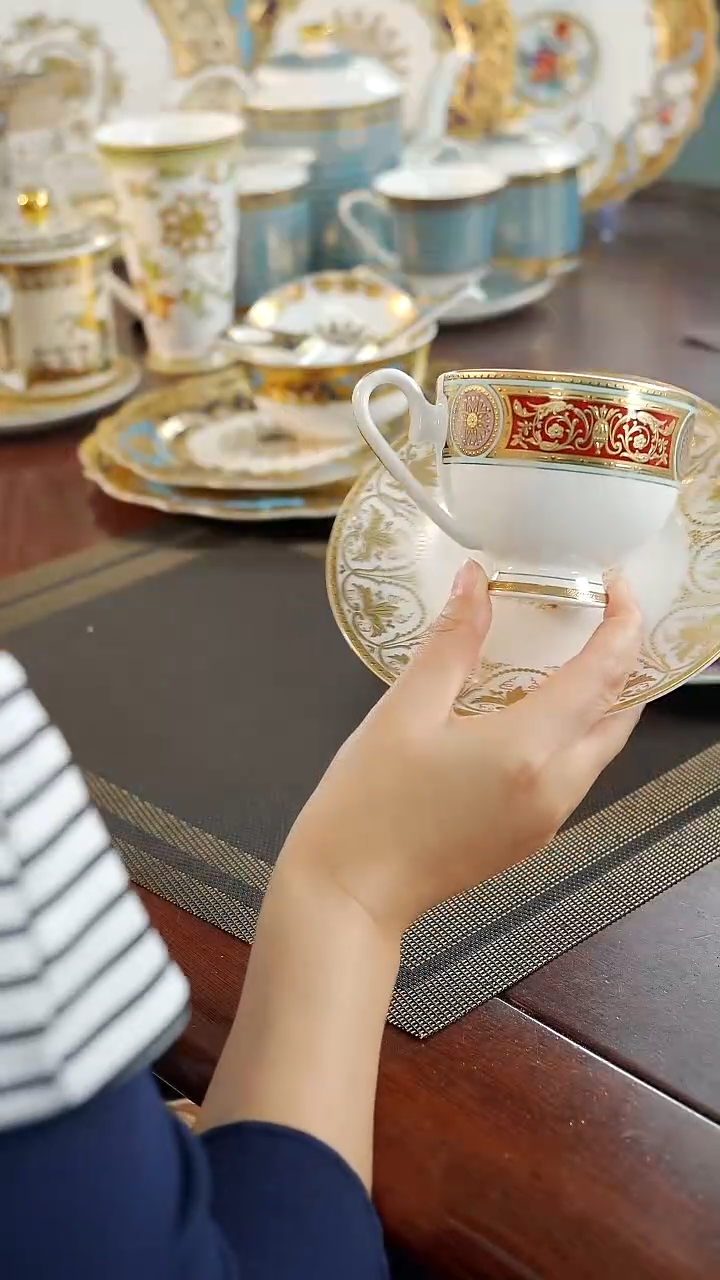 瓷片咖啡杯碟   1套