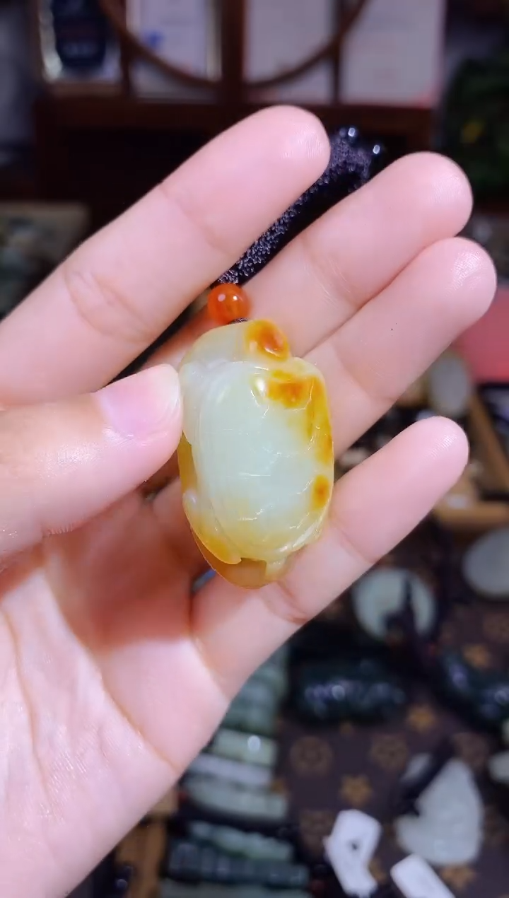 和田玉未镶嵌颈饰1