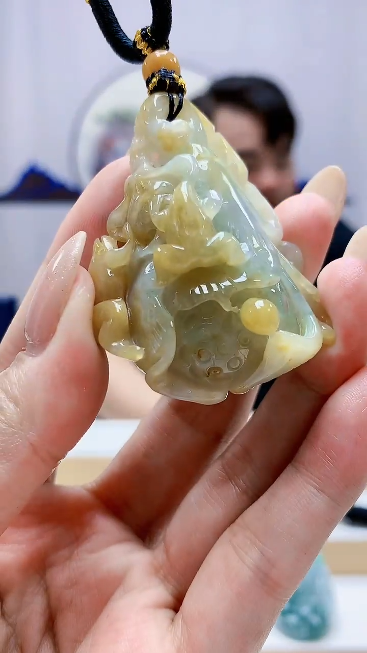 未镶嵌定制翡翠5060MM-毛货挂件55