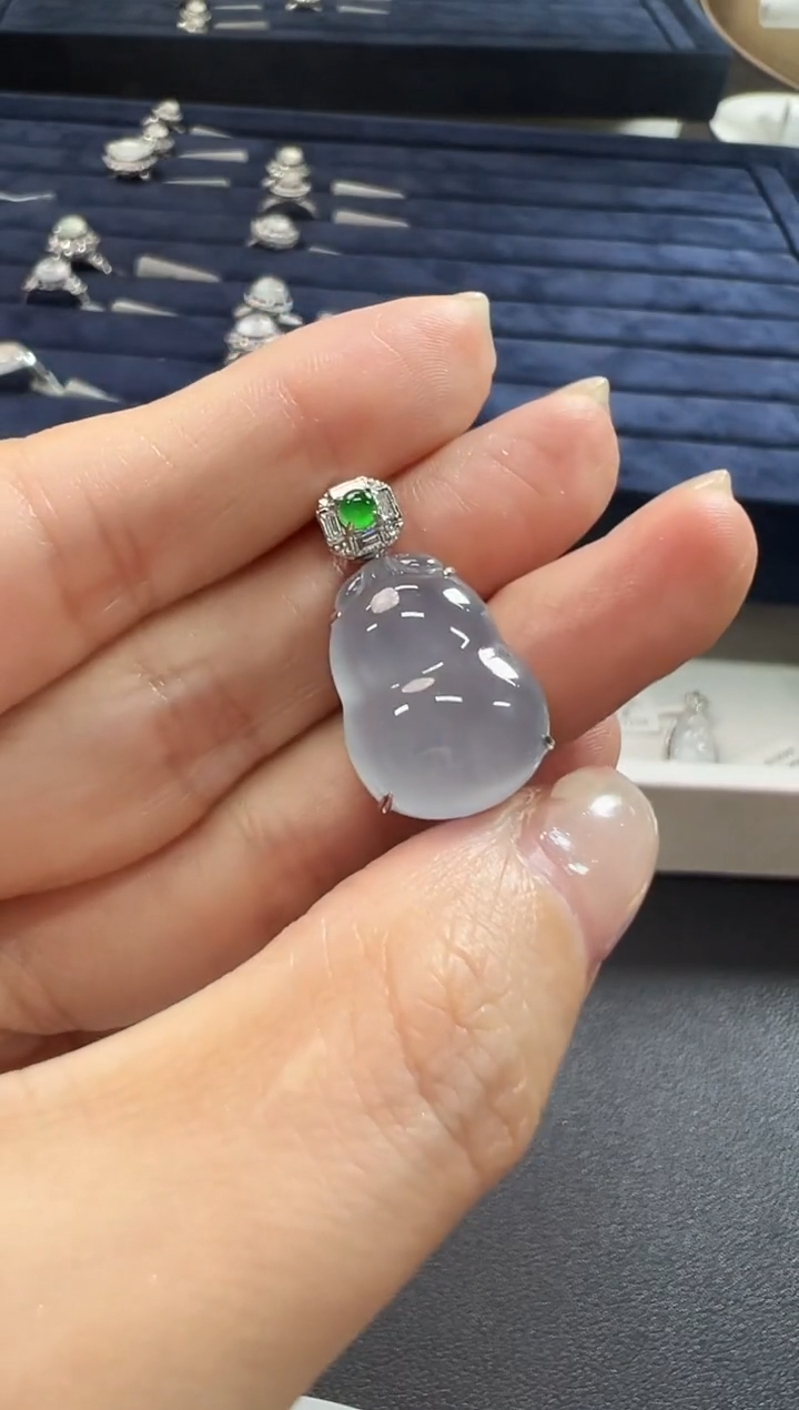 颈饰18K金镶嵌翡翠KLF1206-023