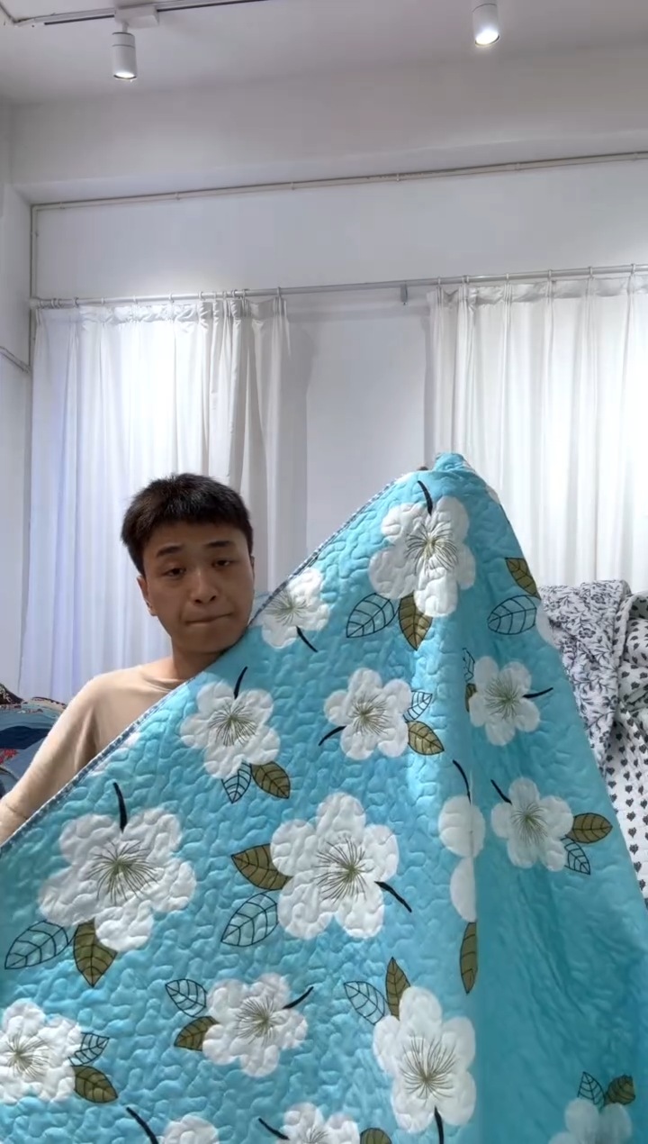 棉220*240不是纯棉床盖22号瑕疵