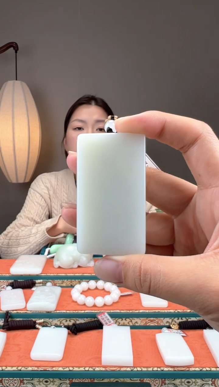 【闪购商品】和田玉颈饰未镶嵌1