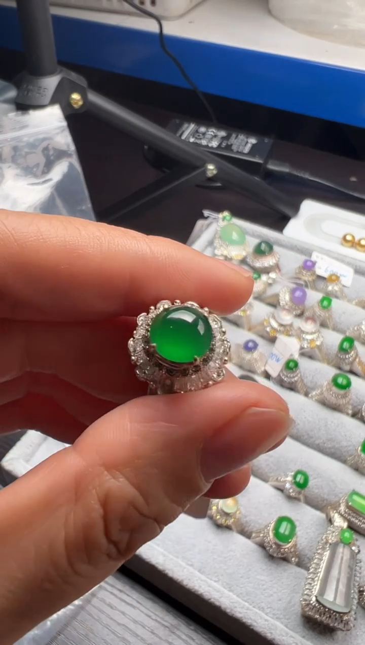 【闪购商品】定制翡翠未镶嵌A货翡翠