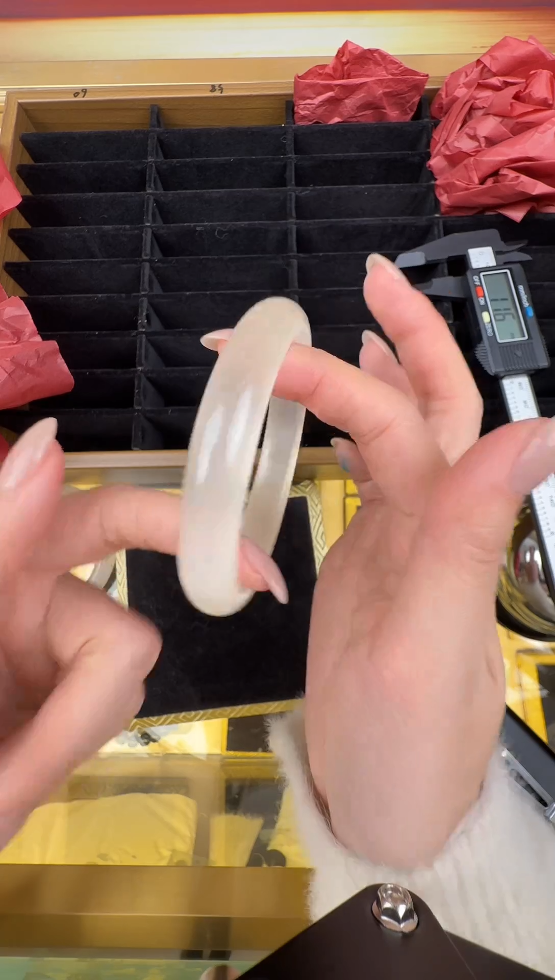 未镶嵌手镯石英岩玉112