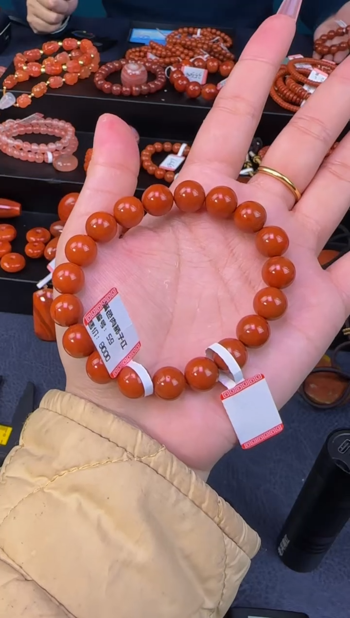 【闪购商品】南红玛瑙手链未镶嵌原矿无优化牛血圆珠10mm多样性发一