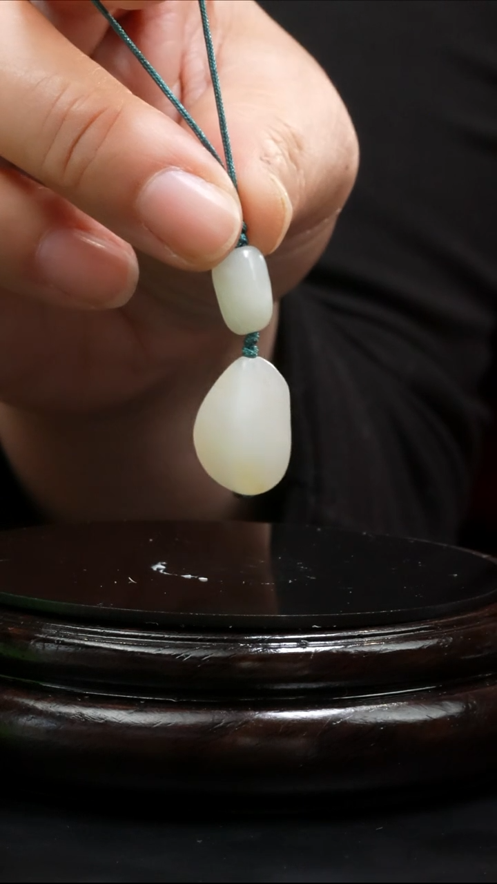 【闪购商品】和田玉吊坠(不含链)未镶嵌4.4克和田玉原石