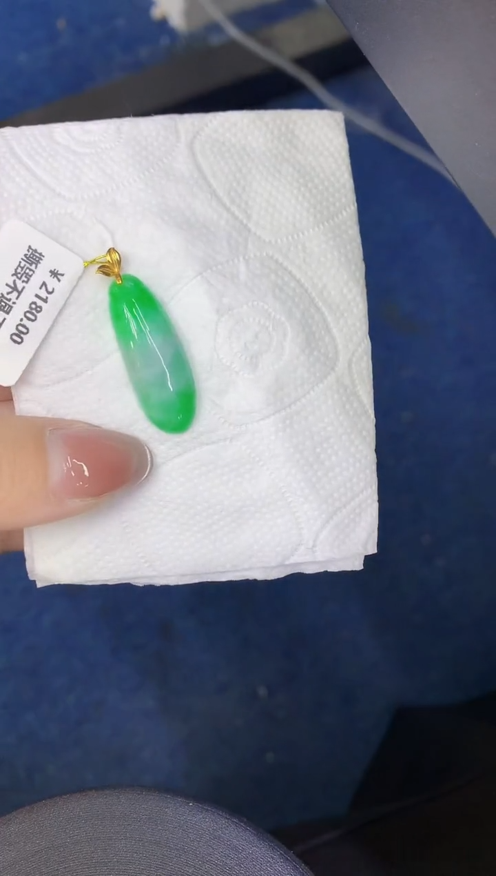 颈饰18K金镶嵌翡翠缅甸天然翡翠a货